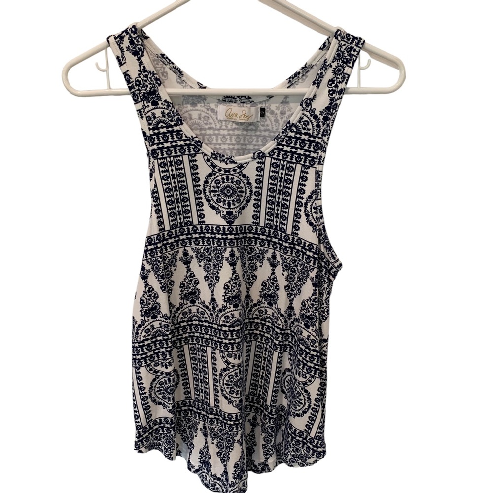 Fighting Eel Ava Sky tank top